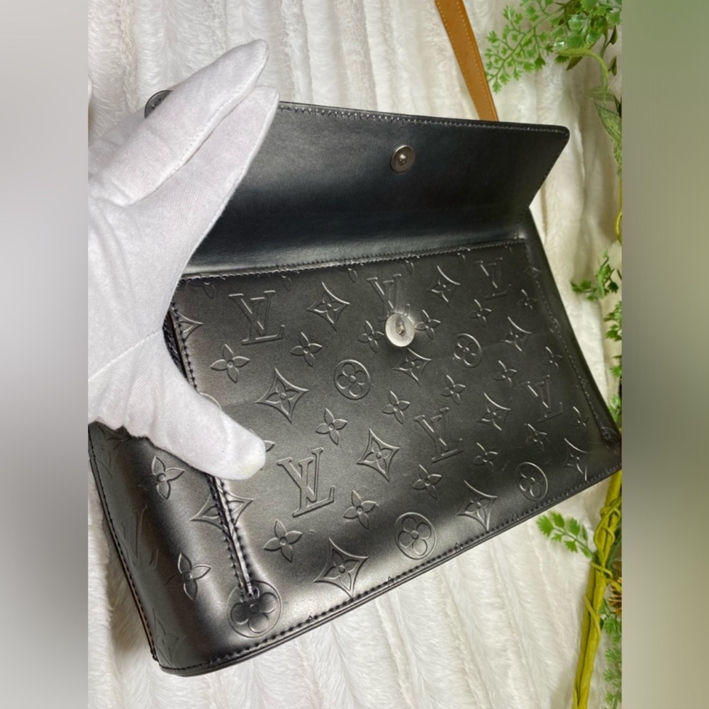 Authenticated! Pristine Louis Vuitton Gunmetal Ma… - image 2